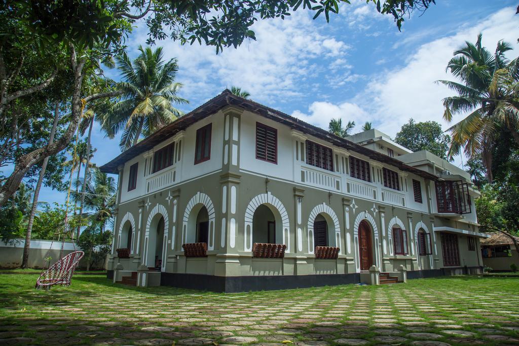 Lake County Heritage Home Kochi Εξωτερικό φωτογραφία