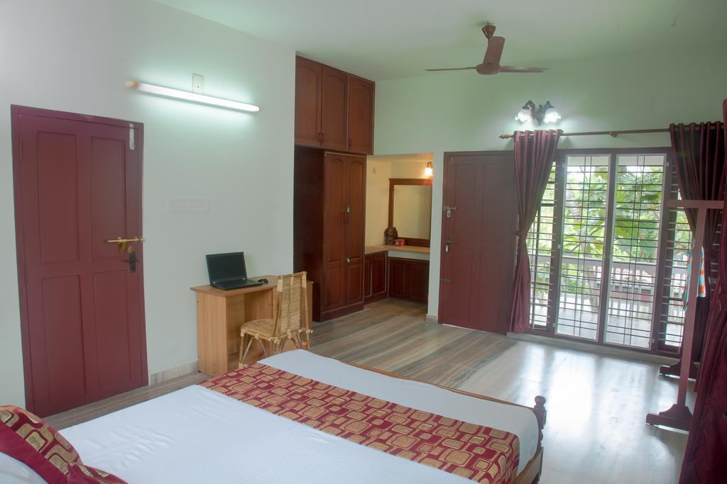 Lake County Heritage Home Kochi Εξωτερικό φωτογραφία
